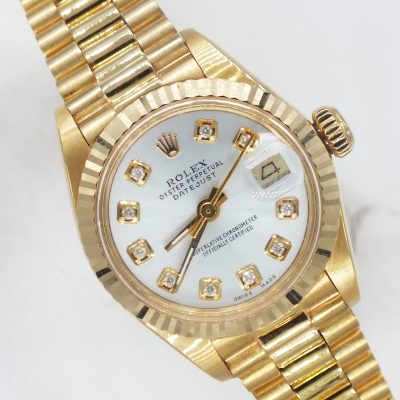 Ladies Rolex Oyster Perpetual Datejust 26mm in Solid 18ct Gold Box & Papers.