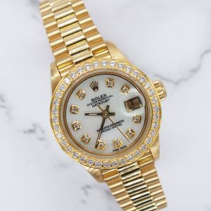 Ladies Rolex Oyster Perpetual Datejust with White MOP DIAMOND Dial & Bezel.