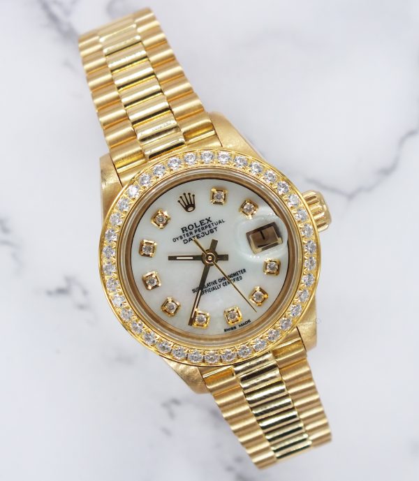 Ladies Rolex Oyster Perpetual Datejust with White MOP DIAMOND Dial & Bezel.