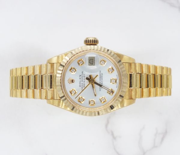 Ladies Rolex Oyster Perpetual Datejust 26mm in Solid 18ct Gold Box & Papers. - Image 2