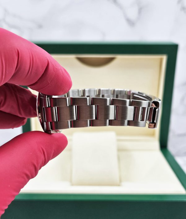 Ladies Rolex Oyster Perpetual 31mm with Pave Diamond Dial, Bezel & Shoulders. - Image 7