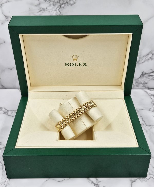 Ladies Rolex Oyster Perpetual Datejust 26mm in Solid 18ct Gold Box & Papers. - Image 8