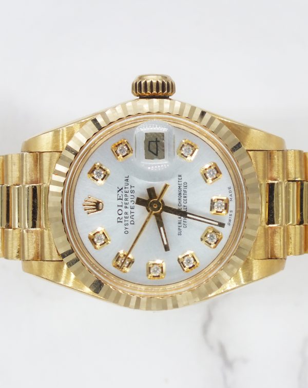 Ladies Rolex Oyster Perpetual Datejust 26mm in Solid 18ct Gold Box & Papers. - Image 3