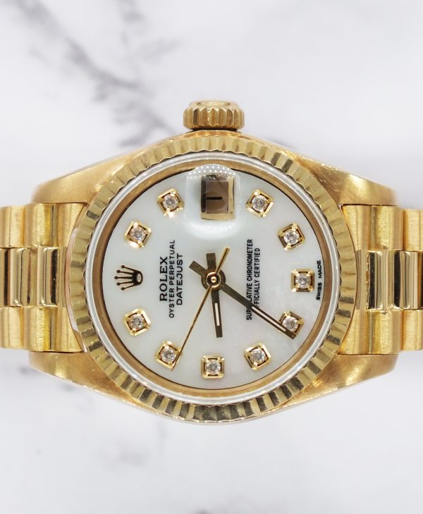 Beautiful 18ct Gold Ladies Rolex Oyster Perpetual Datejust - White MOP Diamond Dial. - Image 3