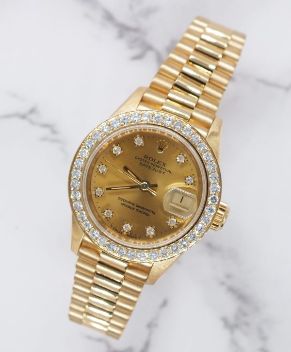 Ladies Solid 18ct Yellow Gold Rolex Datejust with Factory Diamond Dial & Bezel. - Image 4
