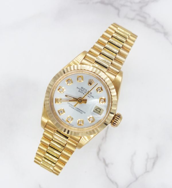 Ladies Rolex Oyster Perpetual Datejust 26mm in Solid 18ct Gold Box & Papers. - Image 4