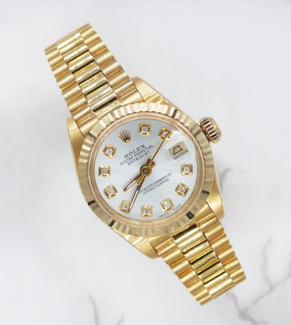 Ladies Rolex Oyster Perpetual Datejust 26mm in Solid 18ct Gold Box & Papers. - Image 5
