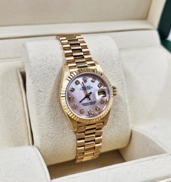 Beautiful 18ct Gold Ladies Rolex Oyster Perpetual Datejust - Pink Diamond Dial. - Image 6
