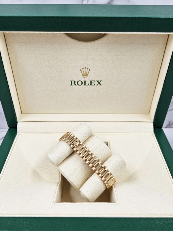 MINT Ladies 18ct Gold Rolex Datejust - Blue Vignette Diamond Dial - Box & Papers - Image 11