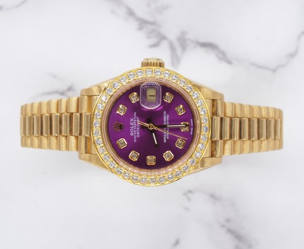 Rolex Datejust 26mm in Solid 18k Gold with 'Grape' Diamond Dial - Box & Papers. - Image 2