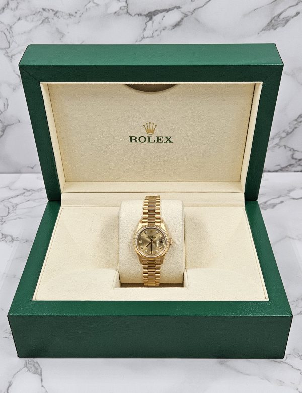 Rolex Datejust 26 in Solid 18k Gold with Champagne Diamond Dial - Box and Papers - Image 8