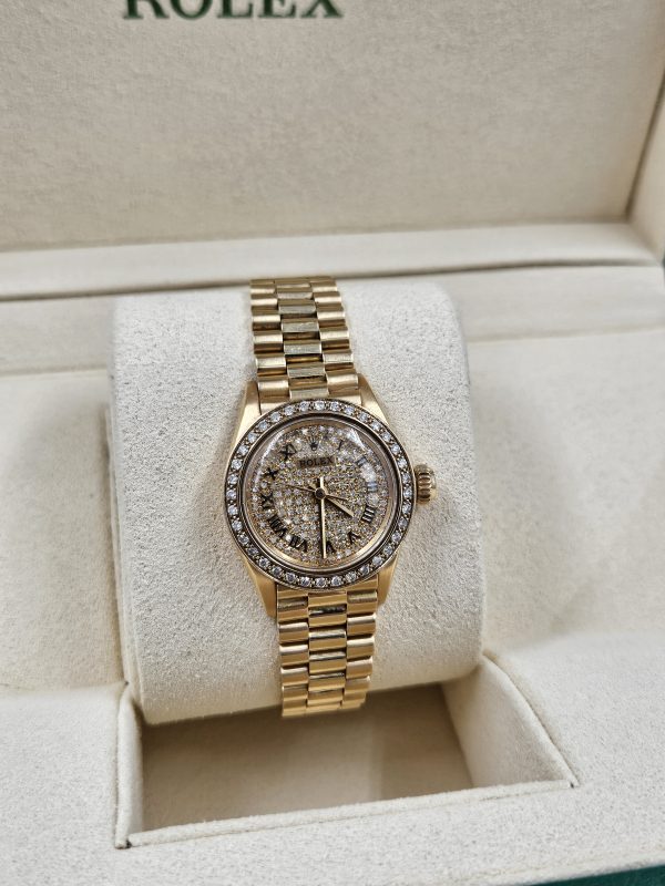 MINT Ladies 18ct Gold Rolex Oyster Perpetual - Pave Diamond & Bezel Dial - Boxed - Image 6