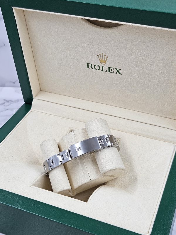 Ladies Rolex 26mm With Blue Diamond Dial and Bezel - Box & Papers. - Image 9