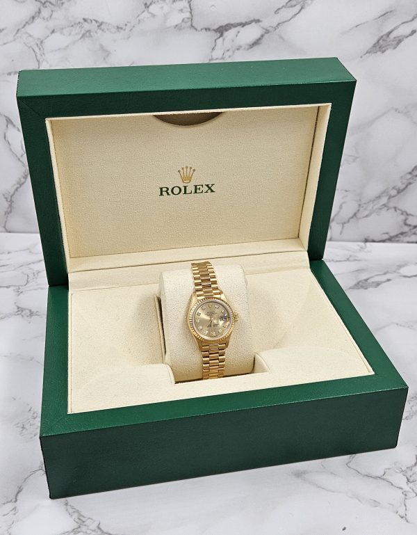 Rolex Datejust 26 in Solid 18k Gold with Champagne Diamond Dial - Box and Papers - Image 9