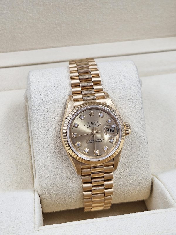 Rolex Datejust 26 in Solid 18k Gold with Champagne Diamond Dial - Box and Papers - Image 10