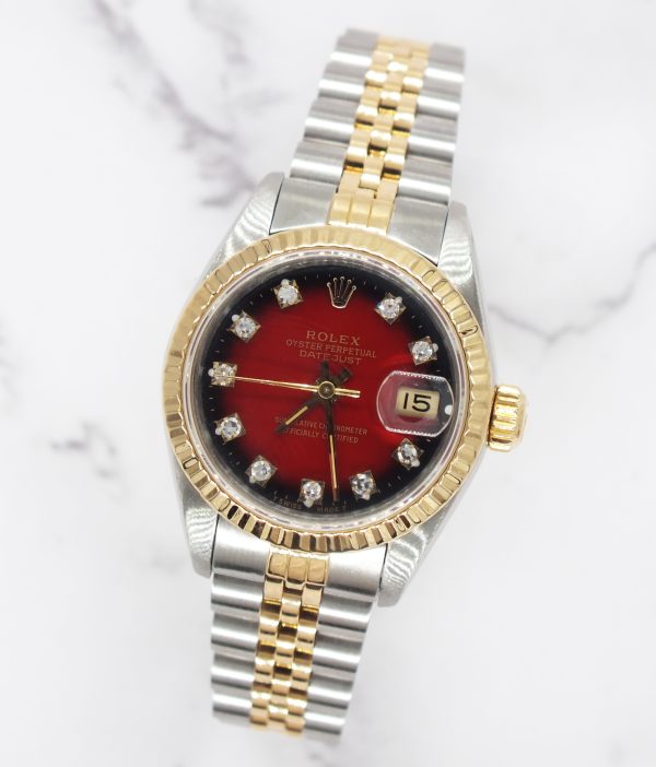 Rolex Datejust 26mm with FACTORY RED Vignette Diamond Dial – BOX & PAPERS - Image 4