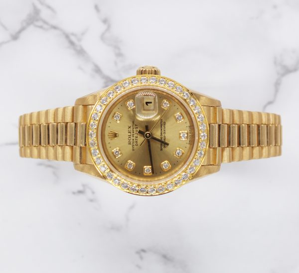 Mint Ladies Solid 18ct Yellow Gold Rolex Datejust with Diamond Dial & Bezel. - Image 2