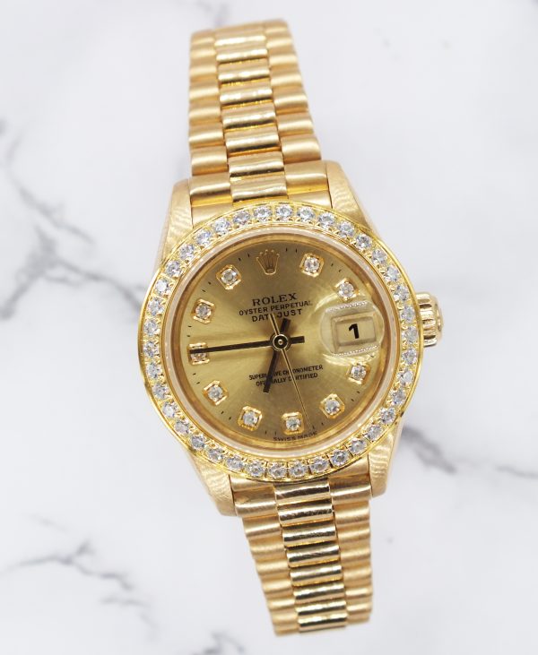 Mint Ladies Solid 18ct Yellow Gold Rolex Datejust with Diamond Dial & Bezel. - Image 5
