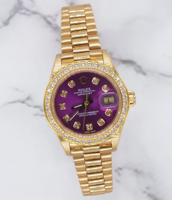 Rolex Datejust 26mm in Solid 18k Gold with 'Grape' Diamond Dial - Box & Papers. - Image 5