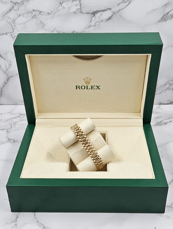 Ladies Rolex Datejust 26mm in Solid 18ct Gold with Lapis Diamond Dial & Bezel. - Image 10