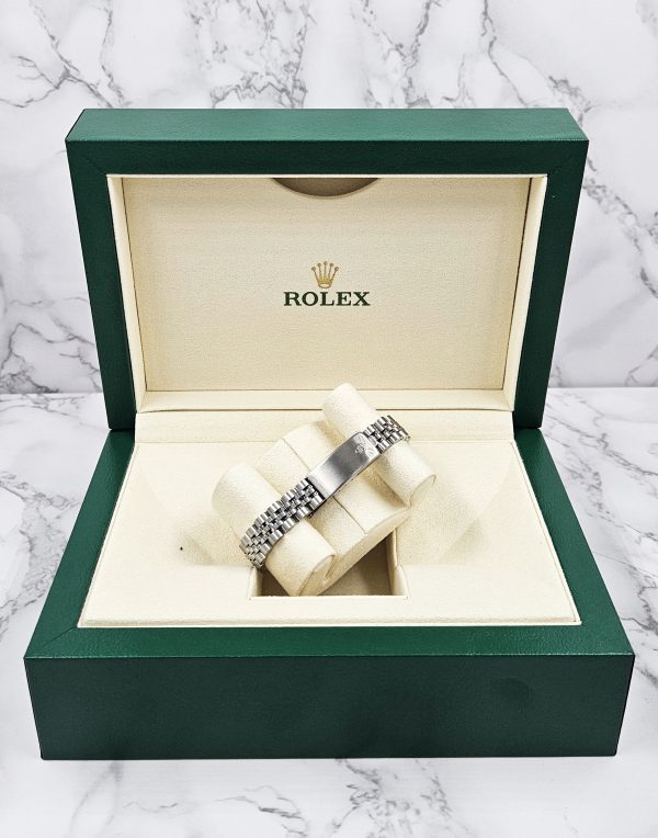 Ladies Rolex Datejust 'Fully Loaded' White MOP Diamond Dial, Bezel & Shoulders. - Image 9