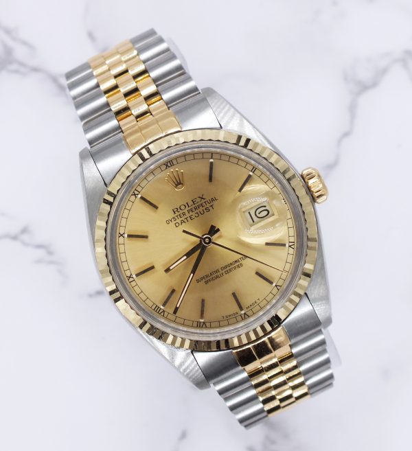 Stunning Gents Rolex Oyster Perpetual Datejust 16233 with Box and Papers - MINT!
