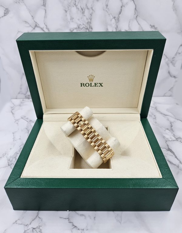 Rolex Day Date with Factory Champagne Diamond Dial - Box and Papers. - Image 11