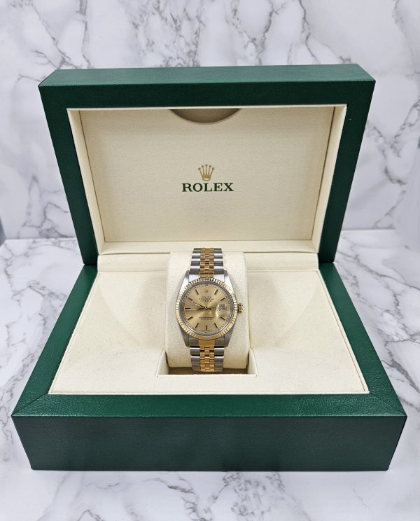 Stunning Gents Rolex Oyster Perpetual Datejust 16233 with Box and Papers - MINT! - Image 7